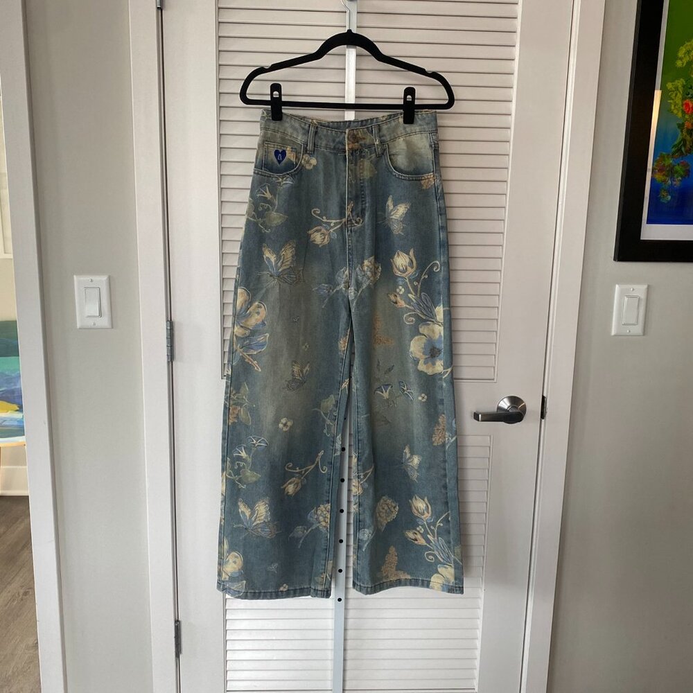NWT Aelfric Eden Floral Baggy Jeans, Size 28